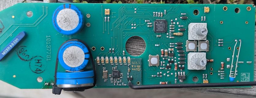 Foto einer bestückten Leiterplatte mit SuperCapacitor