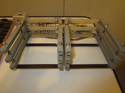 Freie Verdrahtung auf Breadboards mit Metallgestell