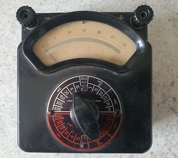 Analoges Multimeter