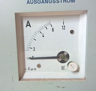 Amperemeter eines Netzteils