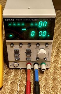Programmierbares DC-Labornetzteil
