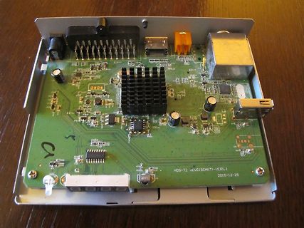 Leiterplatte eines elektronischen Geräts mit Kühlkörper