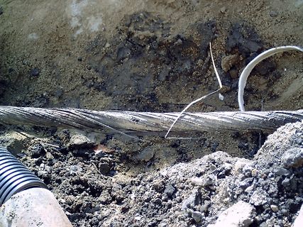 Kabel und Erdaushub