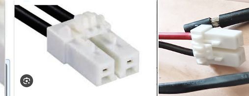 Weißer JST-Stecker und Kabelverbindung