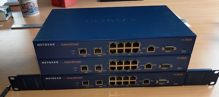 Drei Netgear ProSafe VPN Firewalls FVX538