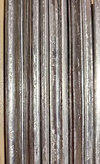Metallstäbe mit Prägung