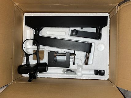 Inhalt einer Verpackung mit mechanischen Halterungen