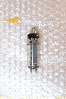 Elektronenröhre auf Luftpolsterfolie
