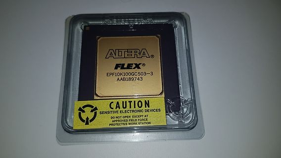 Altera FLEX FPGA Chip in Schutzverpackung