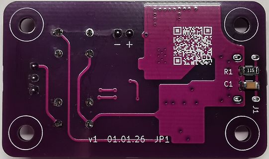 Leiterplatten-Layout mit QR-Code und Bauteilmarkierungen