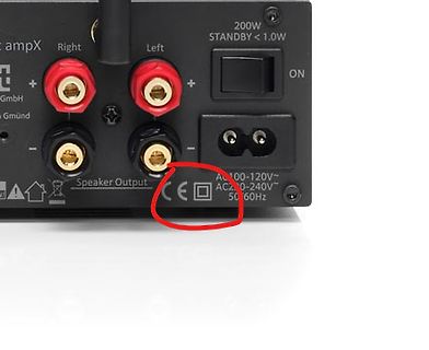 Rückseite eines Audio-Verstärkers