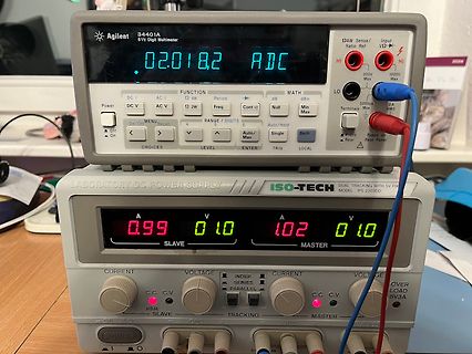 Agilent Multimeter und ISO-TECH Labornetzteil