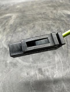 Elektrischer Steckverbinder mit Kabel