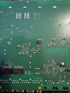 Foto einer Leiterplatte mit SMD-Bauteilen