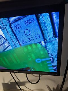 Abfotografierte Mikroskopaufnahme eines elektronischen Bauteils