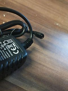 Netzteil mit DC-Hohlstecker