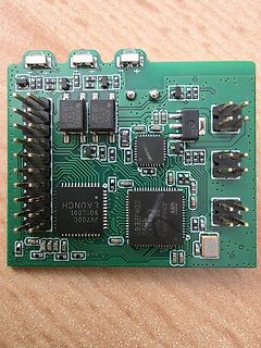 Leiterplatte mit Mikrocontroller und Leistungshalbleitern