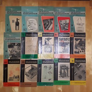 Reihe alter Fachbücher Der Praktische Funkamateur