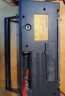 Rückseite eines Telefunken Radiogeräts