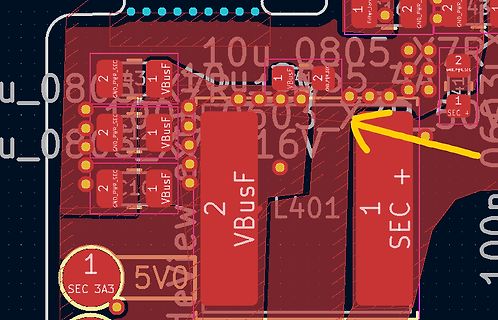 Ausschnitt eines PCB-Layouts mit Leiterbahnen und Beschriftungen