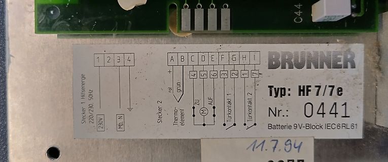 Beschriftung einer Elektronikplatine Brunner HF 7/7e