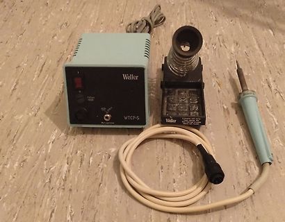Weller Lötstation mit Lötkolben und Kabel