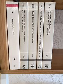 Philips Fachbücher über Transistoren und Module