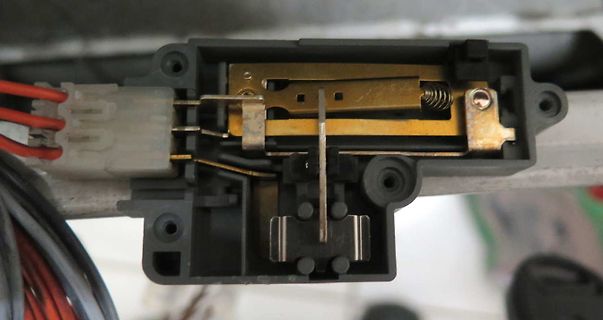 Nahaufnahme eines elektrischen Schalters oder Steckverbinders