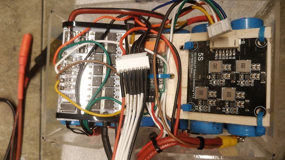 Aufbau einer 5S Li-Ion Batterie Balancing Schaltung