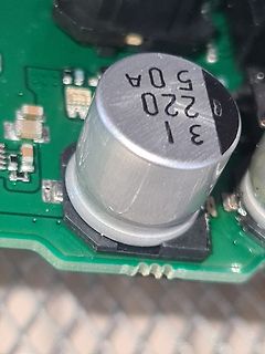 Elektrolytkondensator auf Leiterplatte