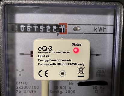 Stromzähler mit aufgesetztem Energiemessmodul