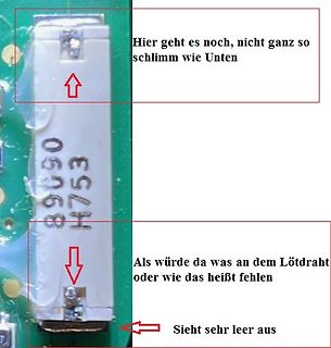 Nahaufnahme einer Leiterplatte mit Bauteil und Kommentaren