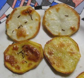 Gebratene Kartoffelscheiben mit Kreuzkümmel