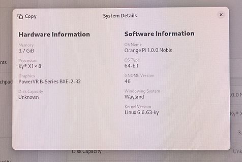 Foto eines Bildschirms mit Systemdetails
