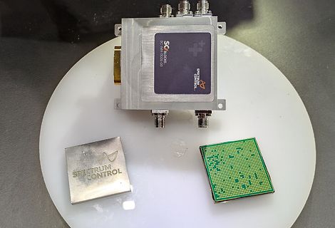 Spectrum Control Bauteile und Gehäuse