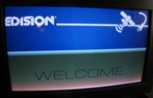 Abfotografierter Fernsehbildschirm mit Startbildschirm