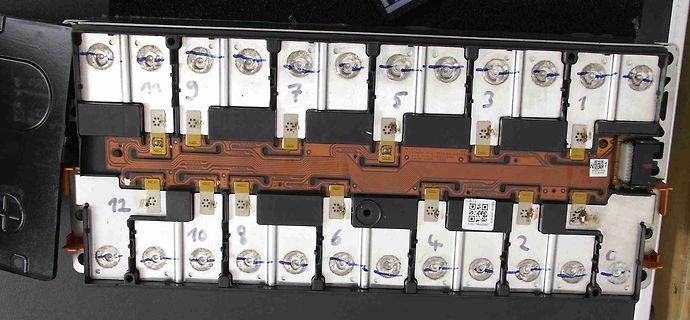 Innenansicht einer Tastaturmatrix mit Leiterplatte