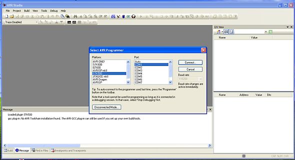 Screenshot der AVR Studio Software mit Dialogfenster