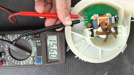 Messung an einem Elektromotor mit Multimeter