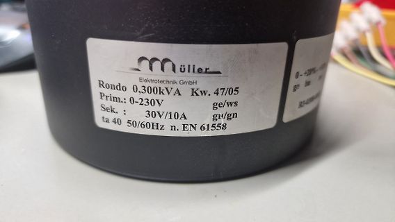 Typenschild eines Rondo Transformators