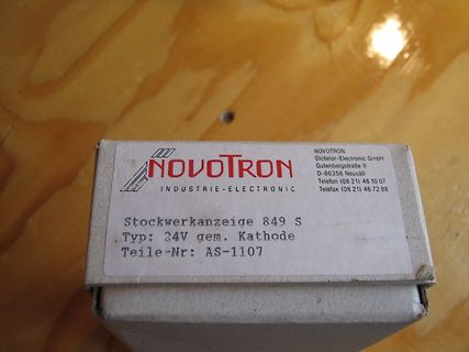 Verpackung einer Stockwerkanzeige