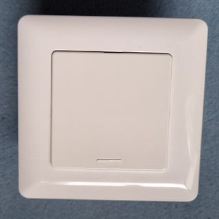 weißer Lichtschalter