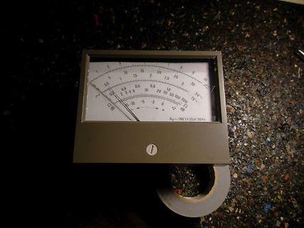 Analoges Multimeter-Display