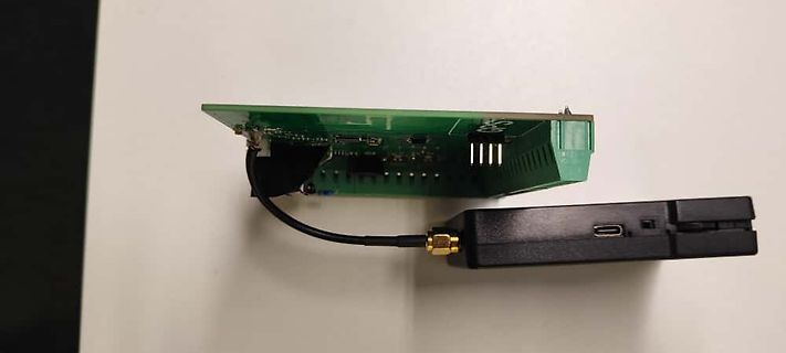 Leiterplatte mit angeschlossenem USB-Gerät
