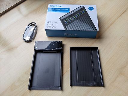 ShuoLe 2.5 Zoll SATA HDD/SSD Gehäuse mit Verpackung