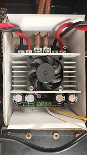 Aufbau eines Leistungselektronik-Moduls mit Kühlkörper und Lüfter