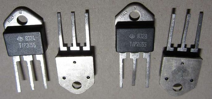 Leistungstransistoren TIP3055 und TIP2955