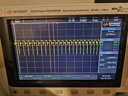 Oszilloskop-Display mit Rechtecksignal