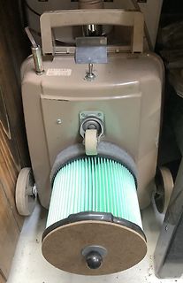 Industriestaubsauger mit offenem Filterelement