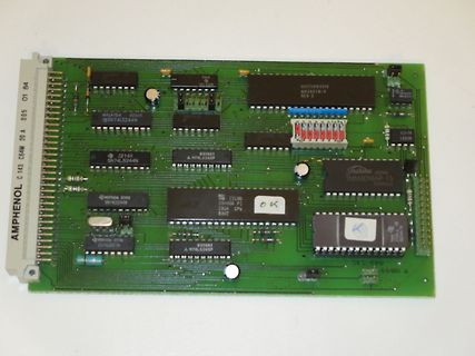 Leiterplatte mit integrierten Schaltkreisen und Amphenol-Stecker